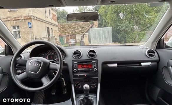 Audi A3 Sportback 1.6 TDI Attraction - 6