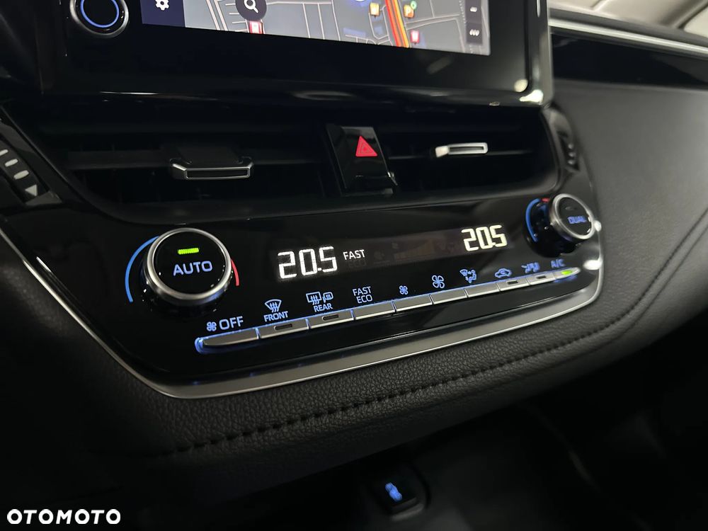 Toyota Corolla 1.8 Hybrid Comfort - 22