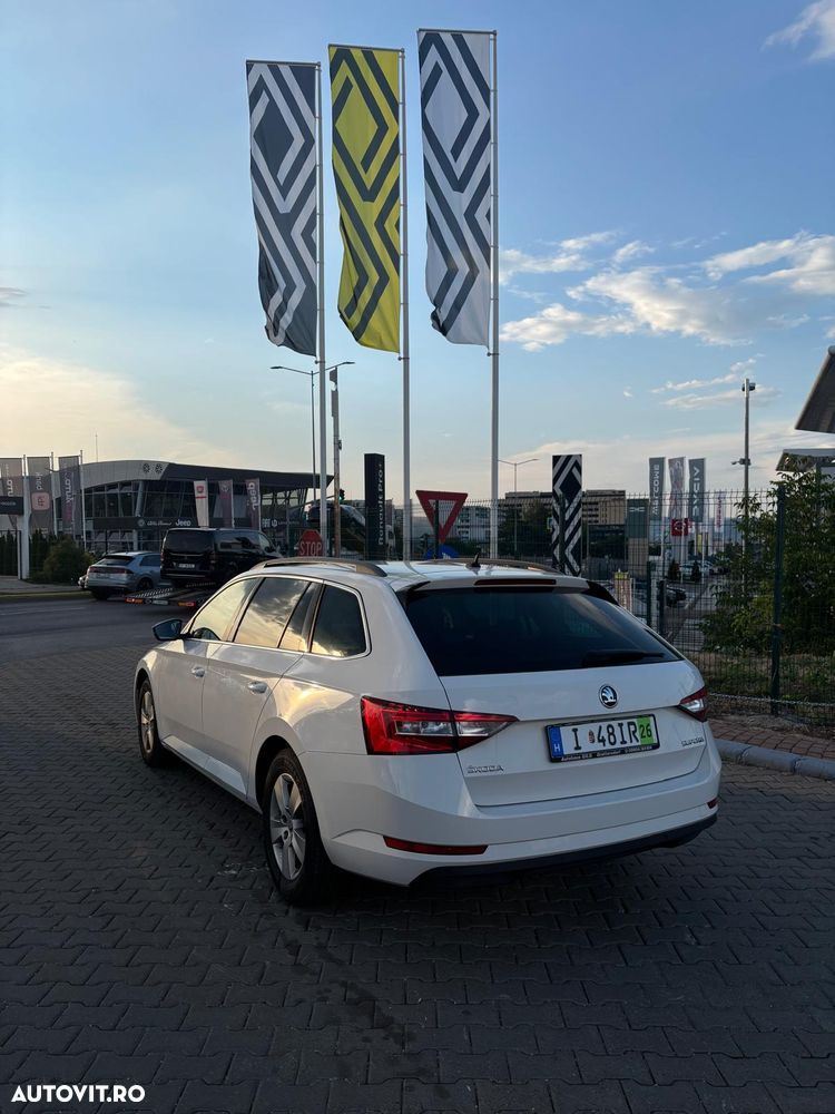 Skoda Superb 2.0 TDI Ambition - 13