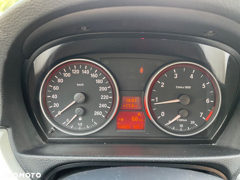 BMW Seria 3 320i - 12