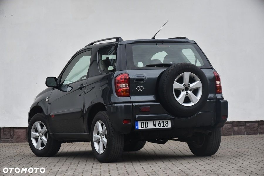 Toyota RAV4 1.8 VVT-i 4x2 - 8