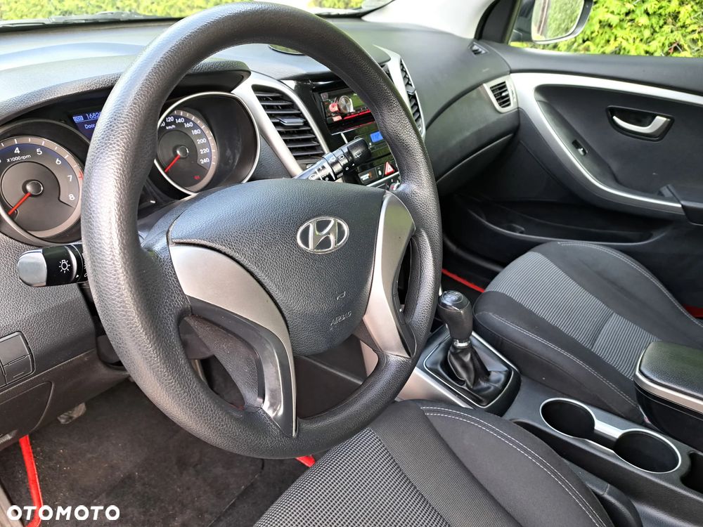 Hyundai i30 1.6 Comfort - 10