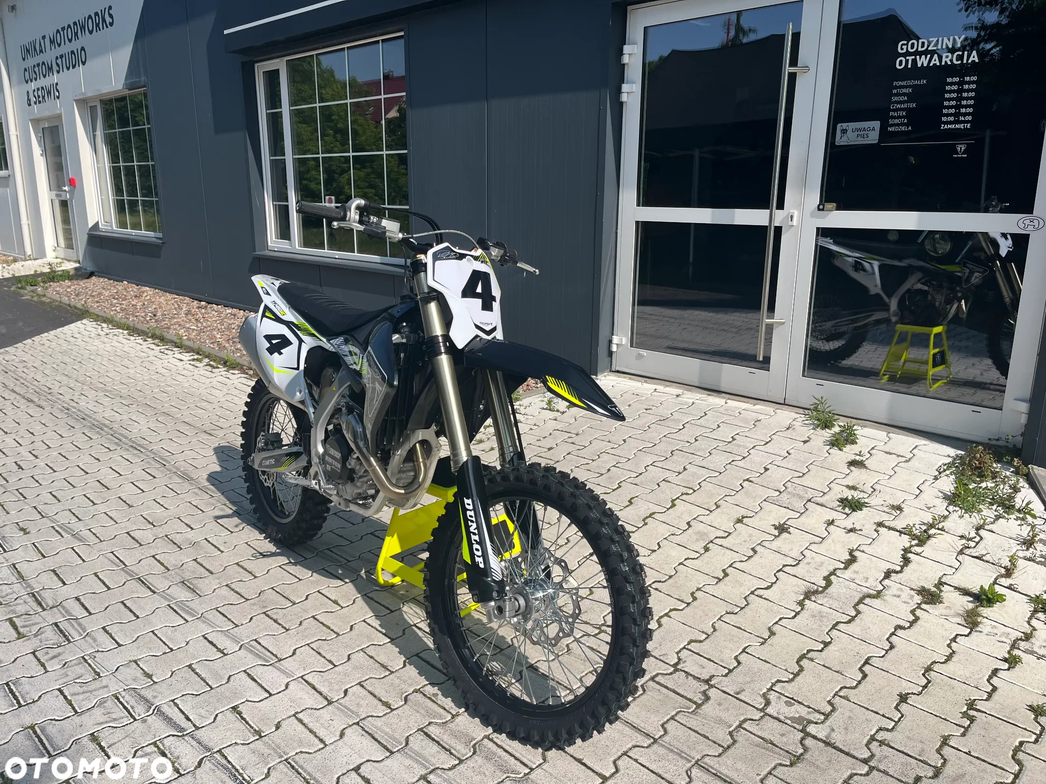 Triumph Inny