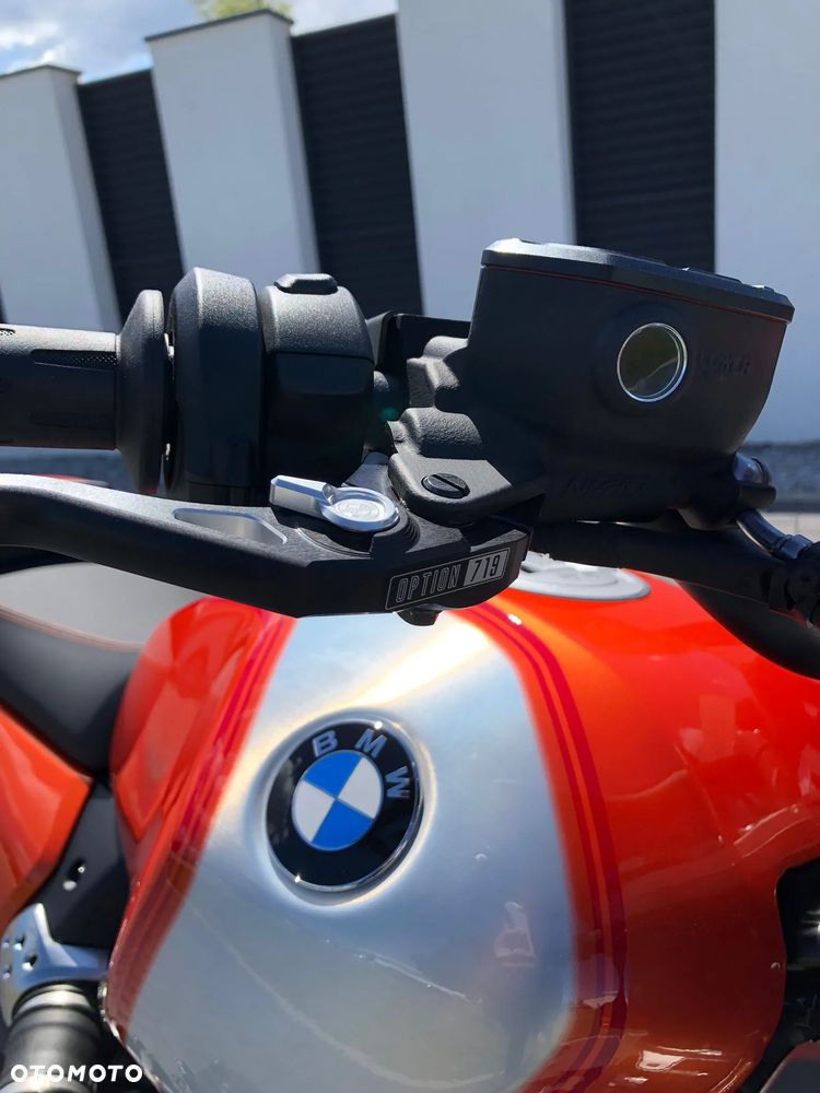 BMW R - 8