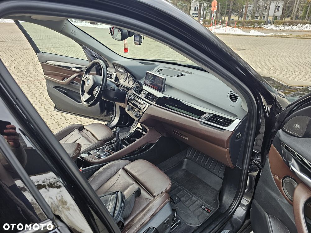 BMW X1 sDrive16d xLine - 20