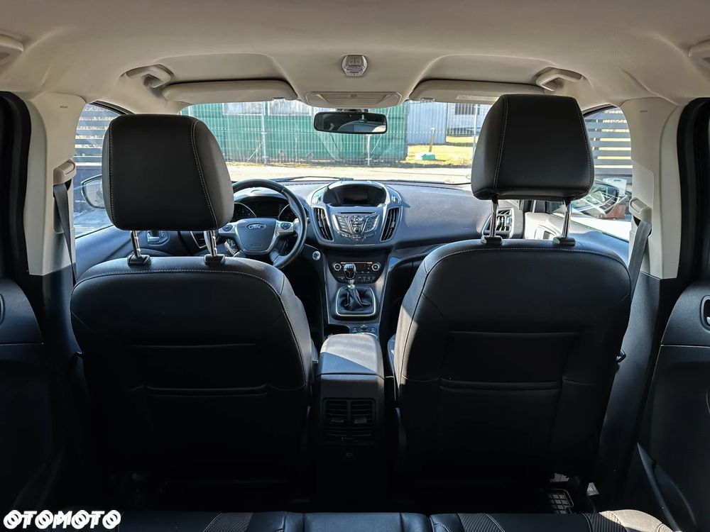 Ford Kuga 2.0 TDCi 4x4 Titanium - 29