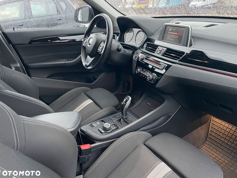 BMW X1 sDrive18i GPF xLine - 19