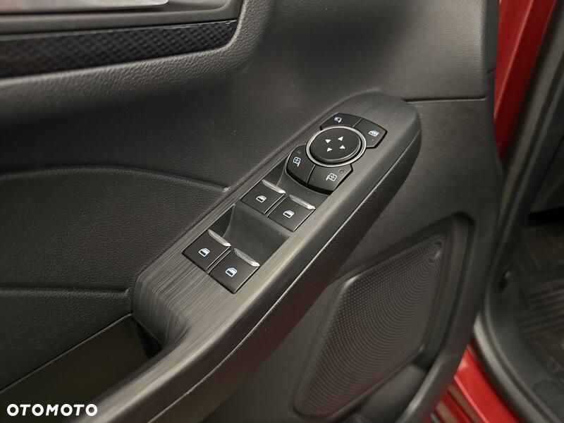 Ford Kuga - 12