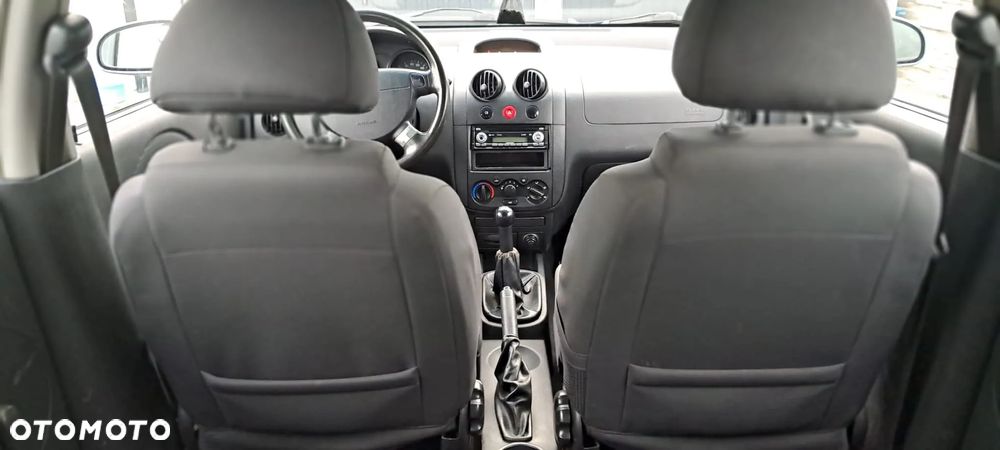 Chevrolet Kalos - 11