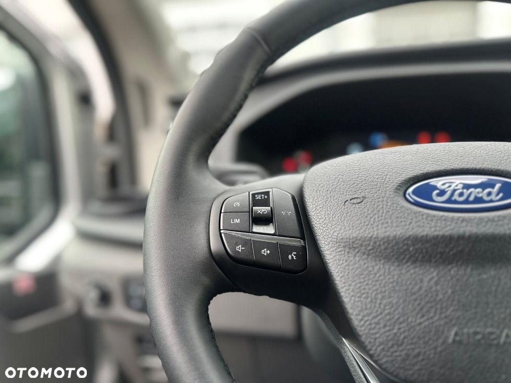 Ford Transit - 18