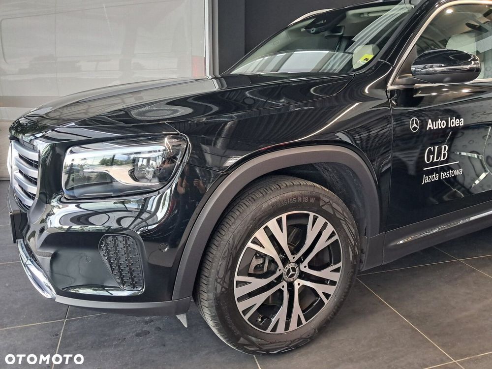 Mercedes-Benz GLB - 10