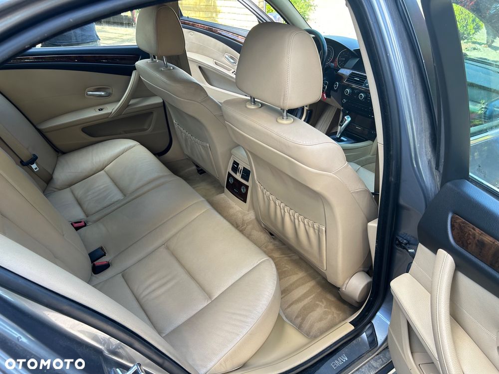BMW Seria 5 530d Edition Sport - 12