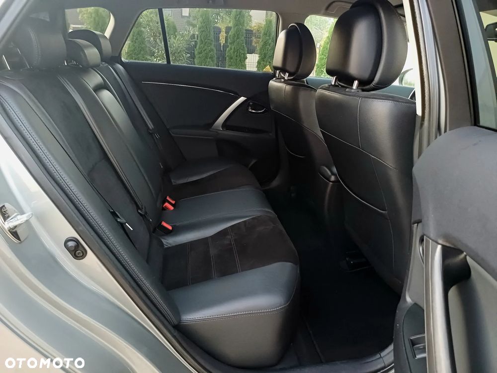 Toyota Avensis 2.0 Executive - 25