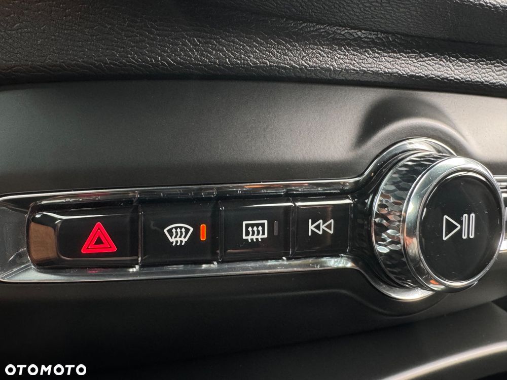 Volvo XC 40 T4 Recharge DKG RDesign - 38