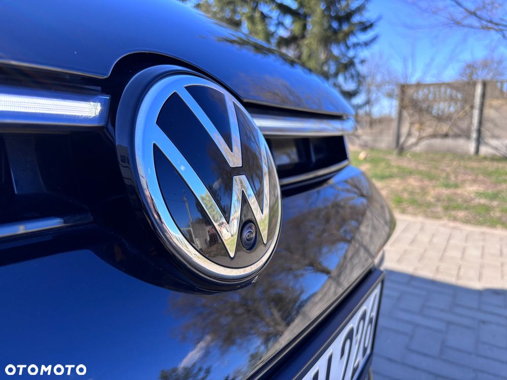 Volkswagen Passat Variant 2.0 TDI SCR 4Motion DSG Elegance - 22