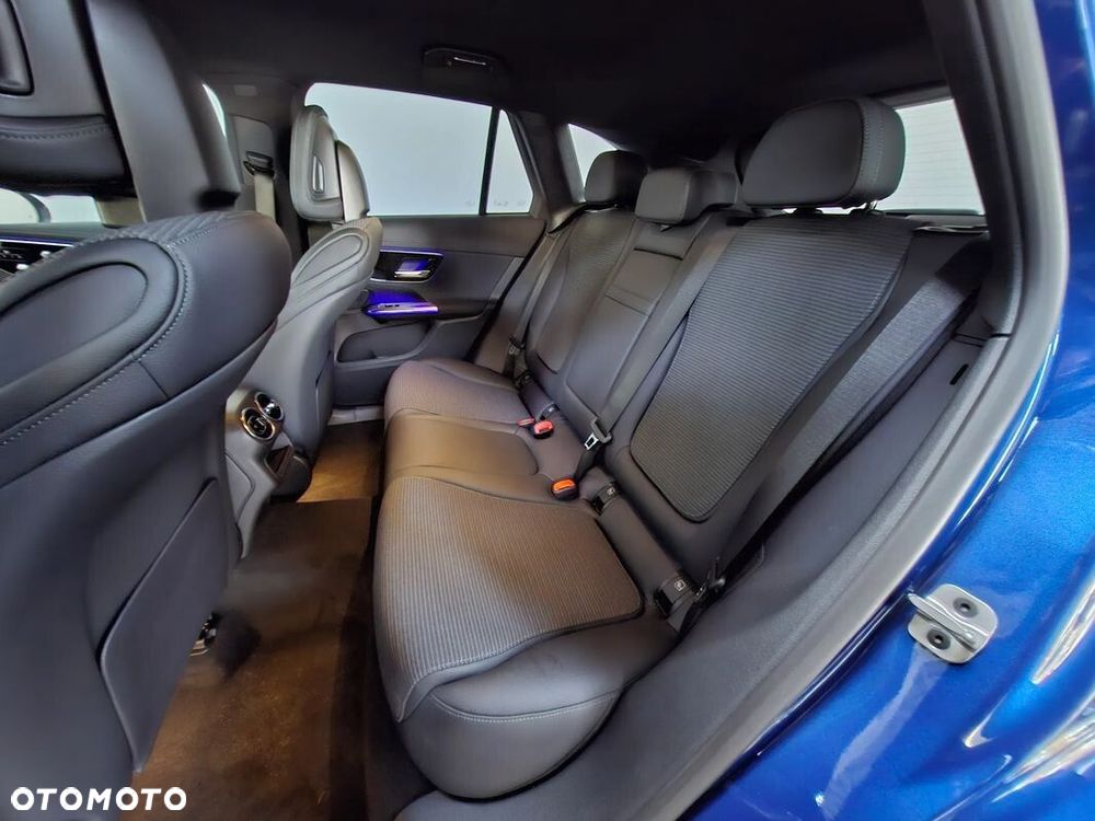 Mercedes-Benz GLC - 12