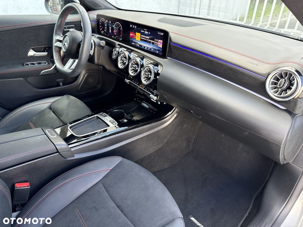Mercedes-Benz CLA - 17