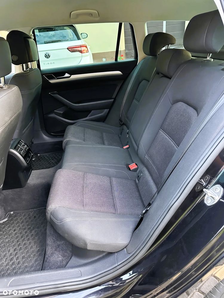 Volkswagen Passat 1.6 TDI BMT Comfortline - 10