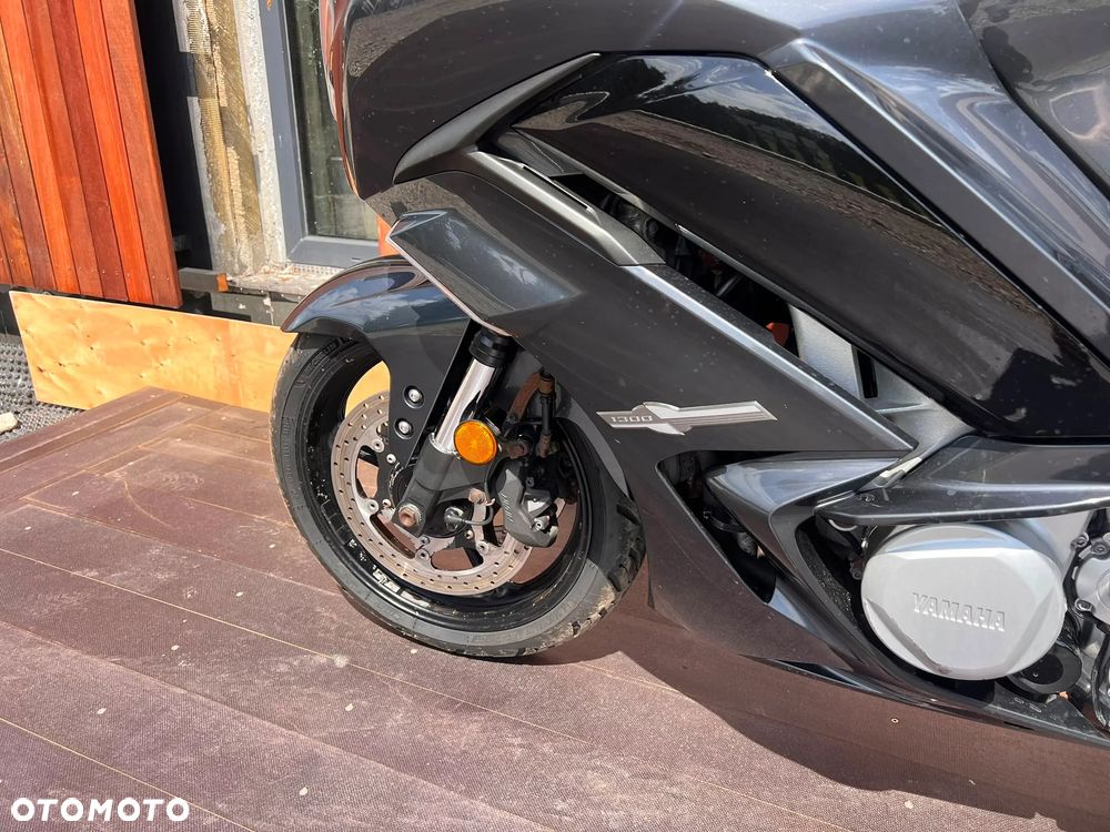 Yamaha FJR - 25