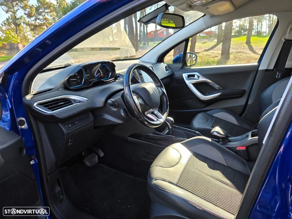 Peugeot 2008 1.2 PureTech Allure EAT6 - 8