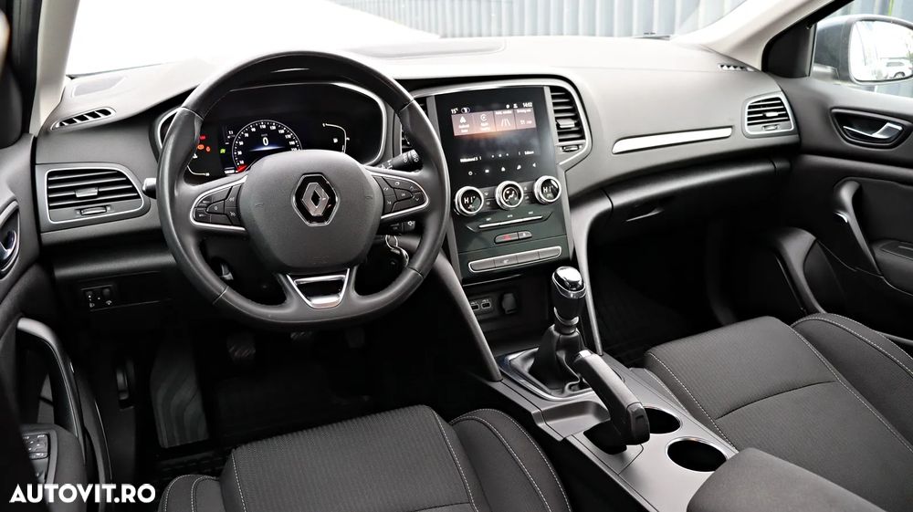 Renault Megane TCe 140 GPF ZEN - 17