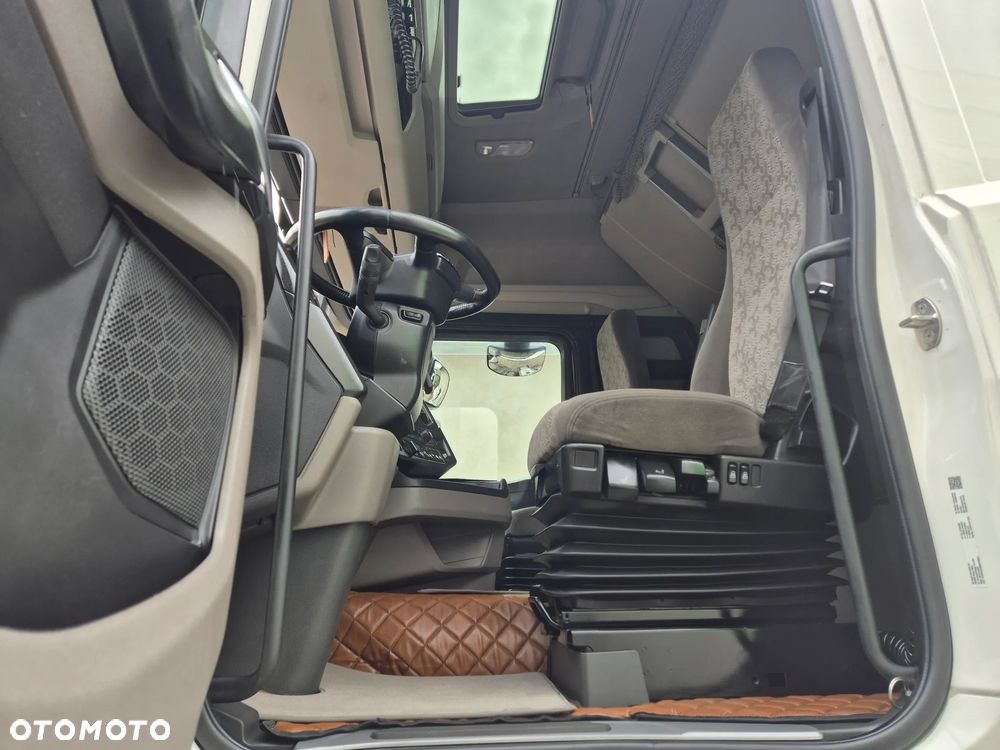 Scania R450 bardzo bogata RETARDER nowe sprzęgło Salon PL 1250l ZBIORNIKI STANDARD - 15