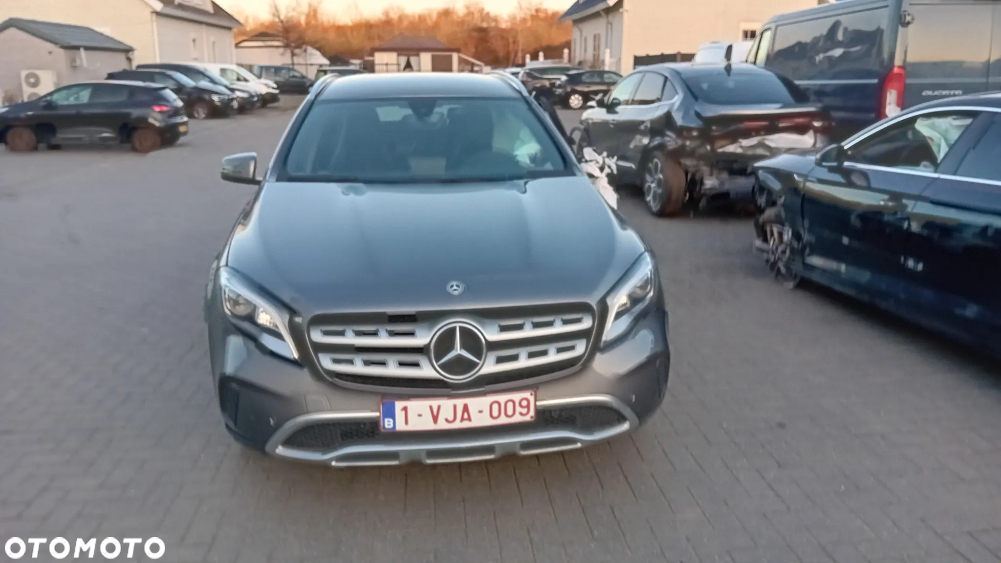 Mercedes-Benz GLA - 7