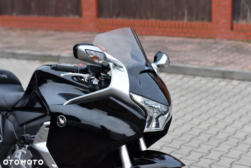 Honda VFR - 4