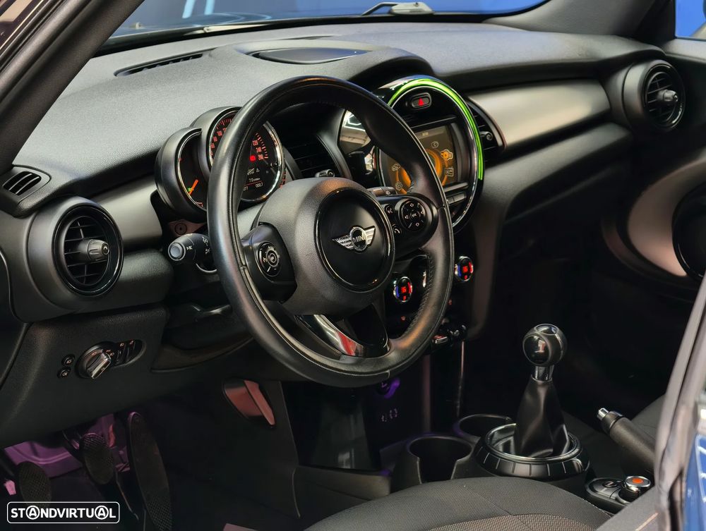 MINI 3 Portas One D - 9