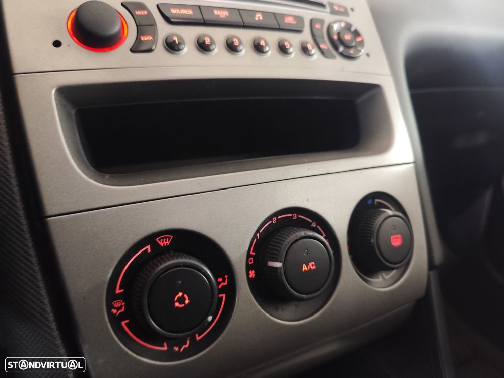 Peugeot 308 HDi FAP 90 Tendance - 15