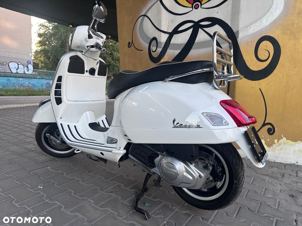 Vespa GTS - 3