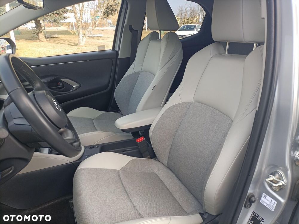 Toyota Yaris - 10