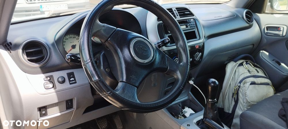 Toyota RAV4 - 3