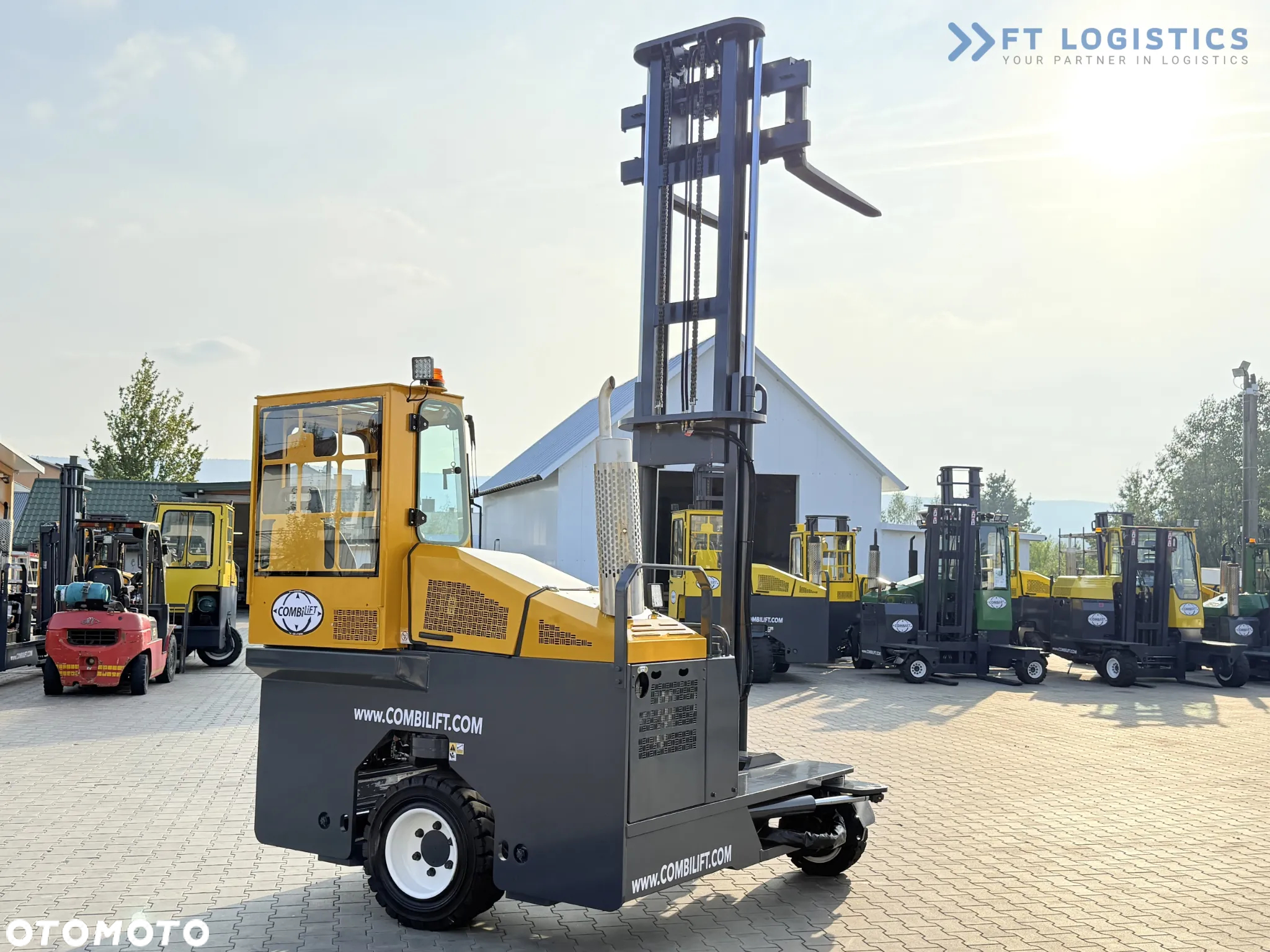 Combilift WÓZEK CZTEROKIERUNKOWY - WIELOKIERUNKOWY C4000 / GAS / DUPLEX 4500MM /JEDYNE 6604 MOTOGODZIN /  PRZESUW WIDEŁ / PEŁNA KABINA / STAN IDEALNY / Szeroka oferta wózków czterokierunkowych i bocznych, dopasowanych do różnorodnych potrzeb i zastosowań - 40