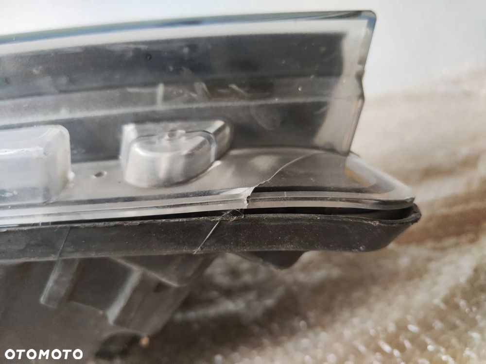 Reflektor VW Crafter przedni prawy, lampa lewy przód 7C1941006 - 7