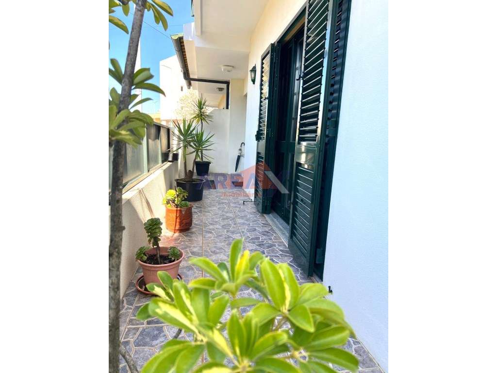 Moradia Geminada T3 em Vila de Cucujães - Grande imagem: 2/43