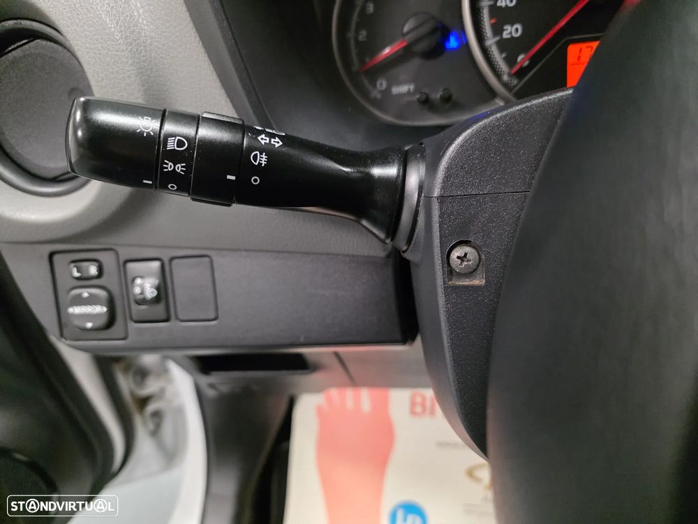 Toyota YARIS BIZZ 1.4 D-4D 90CV IVA DEDUTIVEL - 56