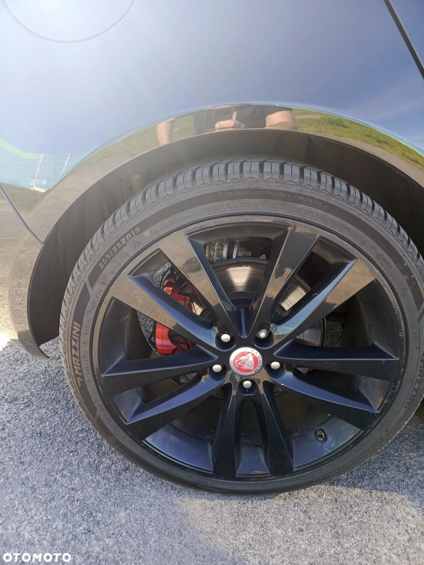 Jaguar XE 2.0 D R-Sport - 37