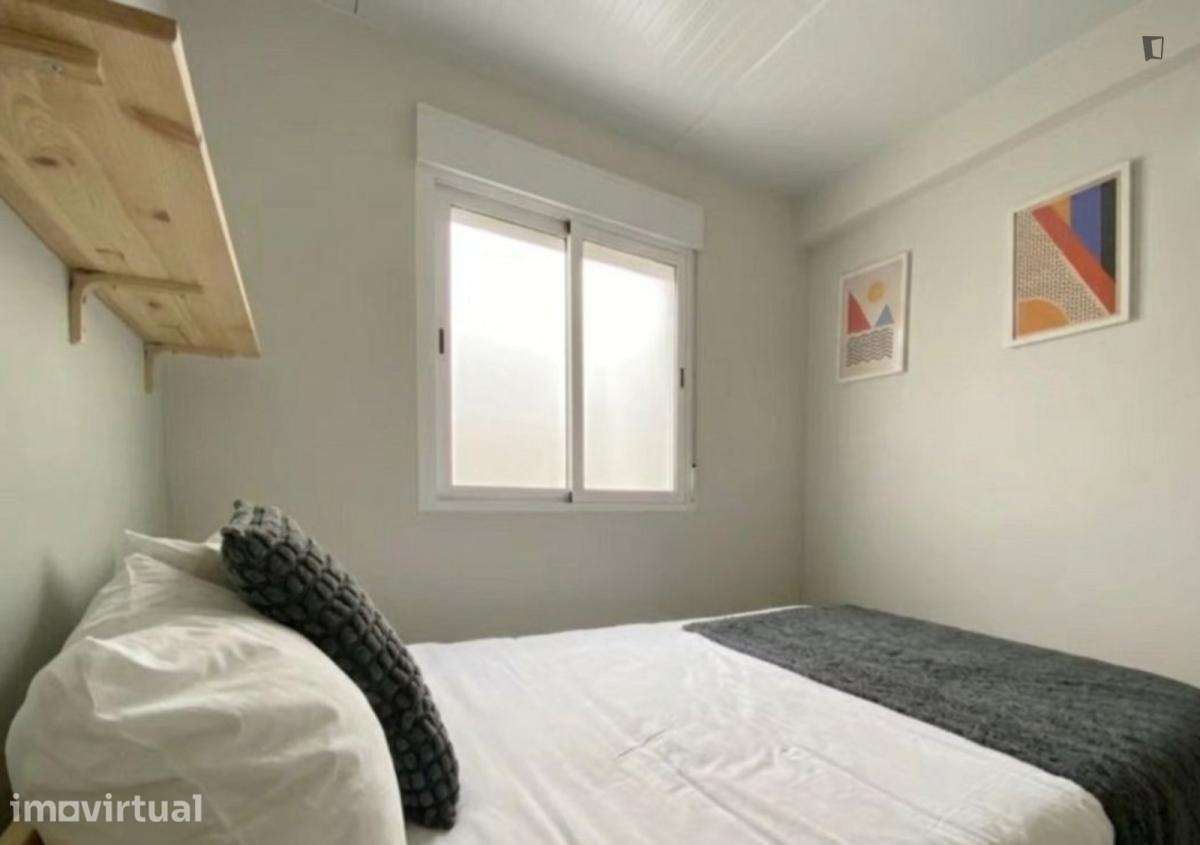 Quarto - localizado em Roma-Areeiro Lisbon - Grande imagem: 3/9
