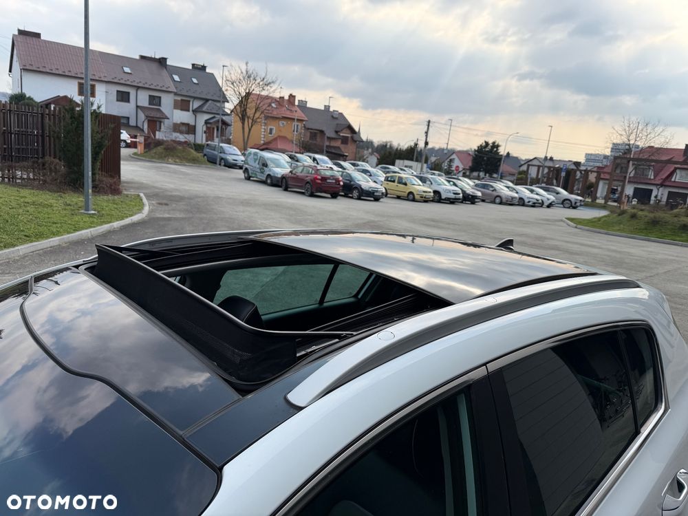 Kia Sportage 2,0 CRDI AWD Platinum - 9