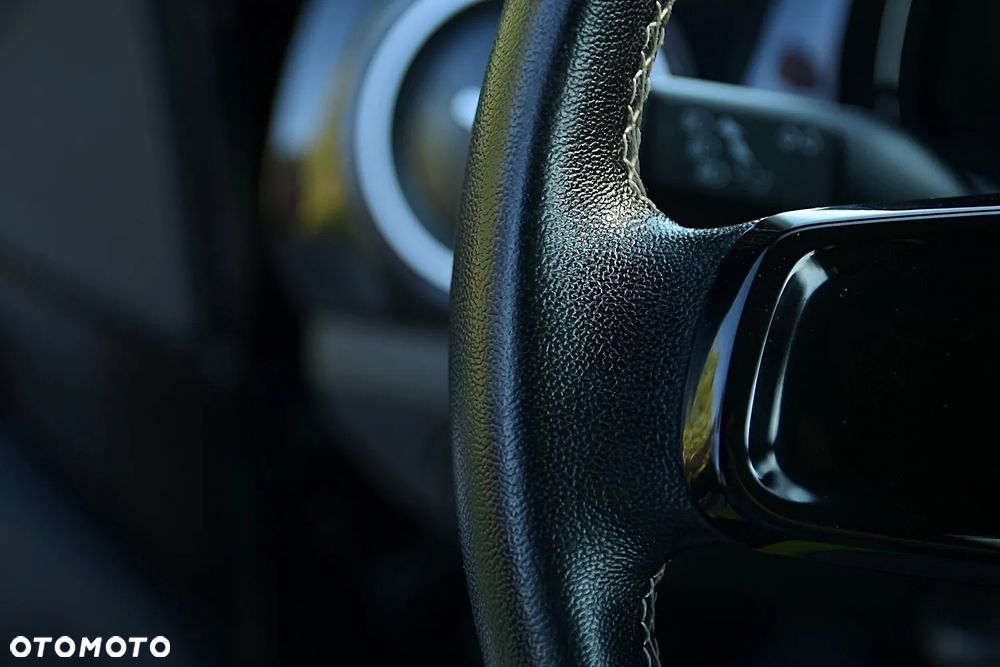 Volkswagen up! - 32