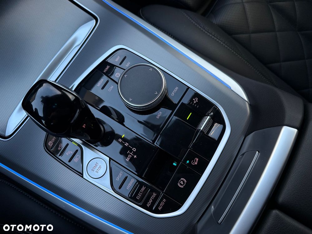 BMW X5 xDrive45e - 17