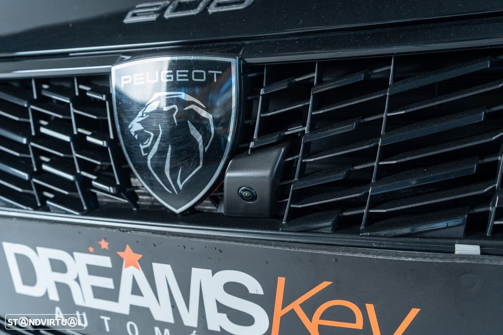 Peugeot 208 1.2 Hybrid GT e-DCS6 - 43