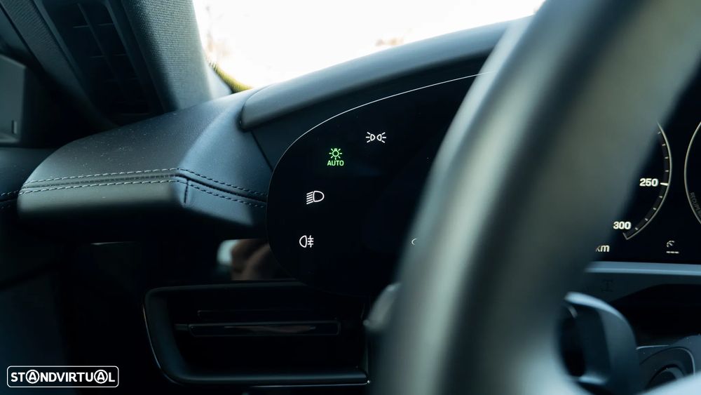 Porsche Taycan Standard - 30