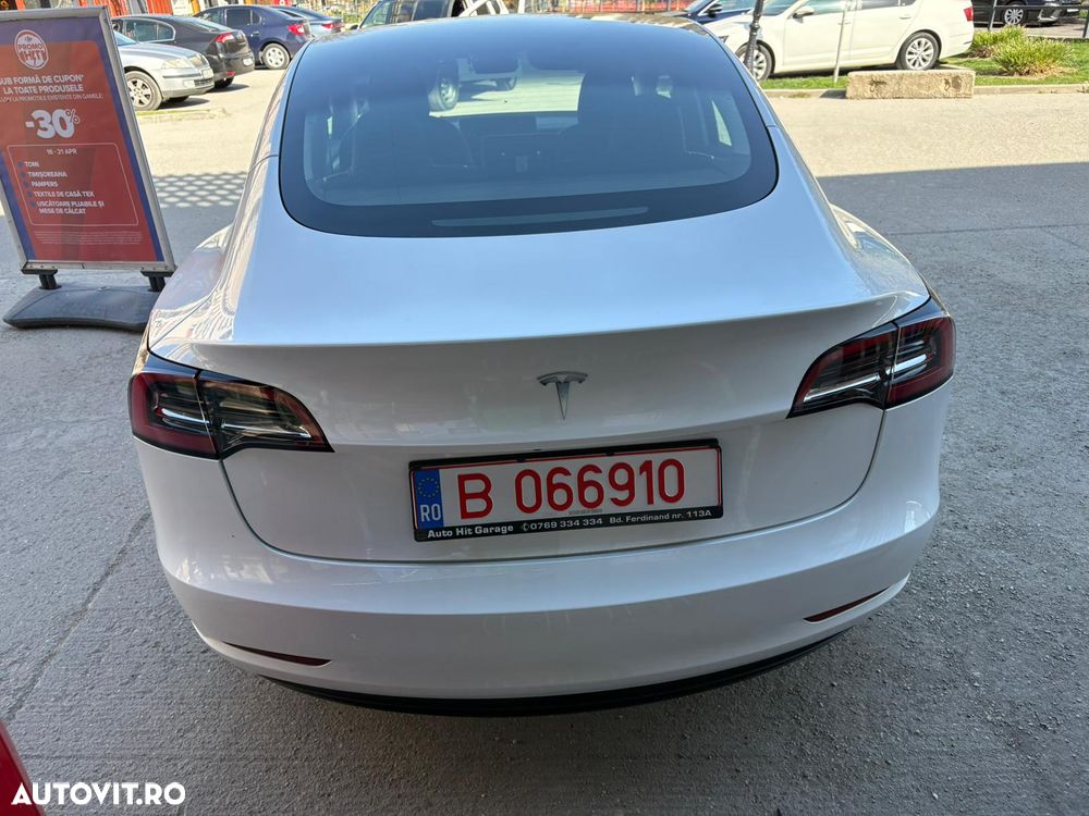 Tesla Model 3 Standard Reichweite Plus Hinterradantrieb - 9