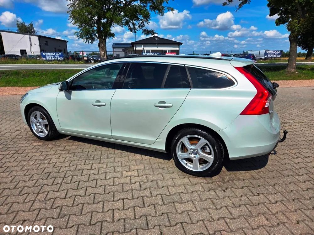 Volvo V60 D2 Momentum - 15