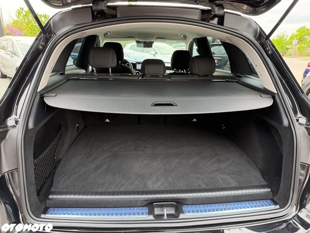 Mercedes-Benz GLC 300 e 4-Matic - 26