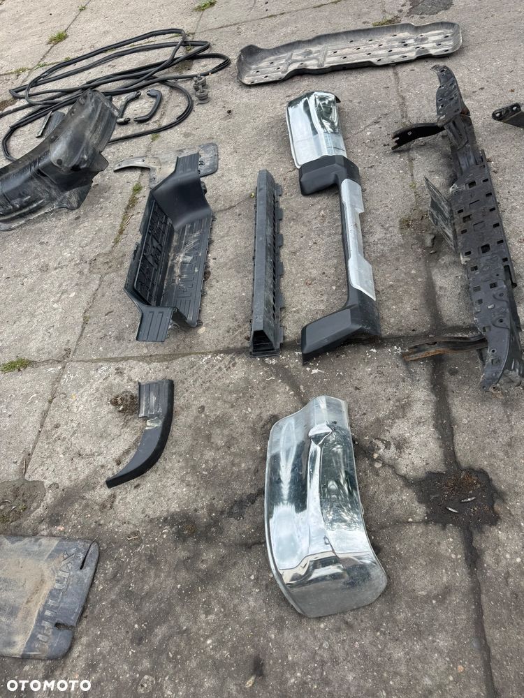 Toyota hilux 8 wszystkie części  wąż węże klimy przód przednie wzmocnienie środek plastiki - 4