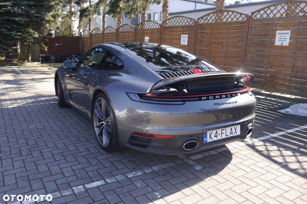 Porsche 911 Carrera 4S - 15