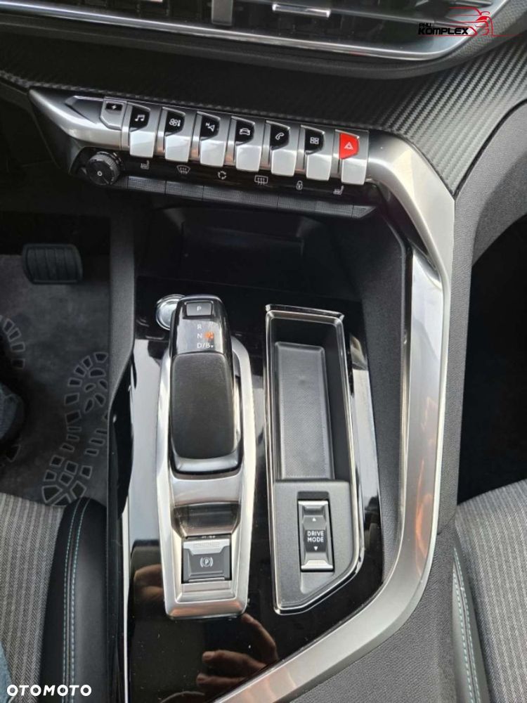Peugeot 3008 - 18
